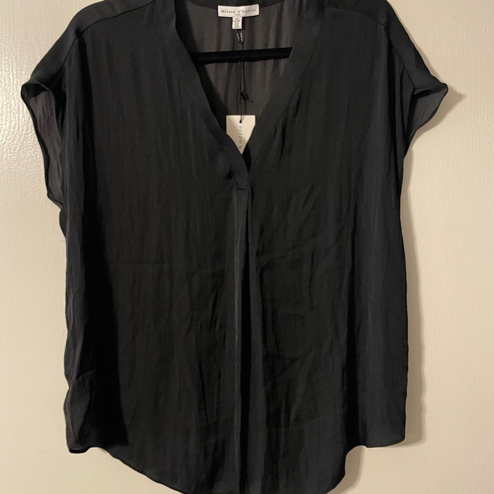 Maison d’Amelie Black Cap Sleeve Silky Blouse with Mandarin Collar size Medium